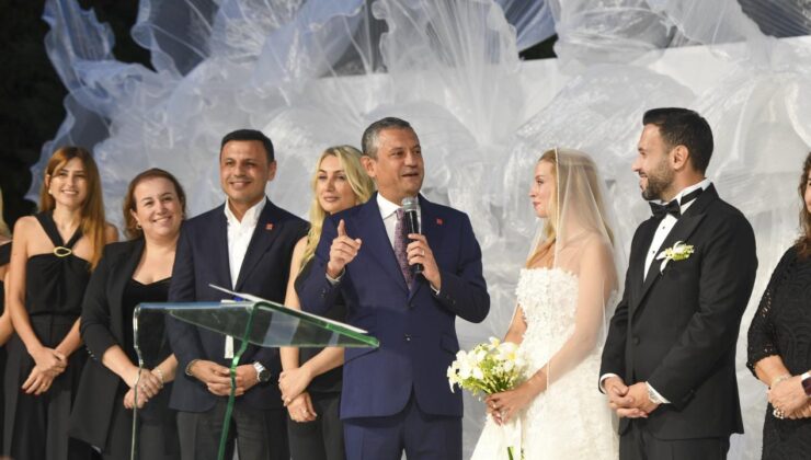 CHP Genel Başkanı Özel, Gökan Zeybek’in oğlunun düğününe katıldı