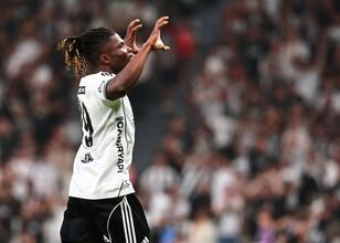 El Bilal Toure’ye Alman basınından övgü!
