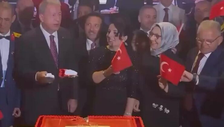 Algıya olguyla cevap: ‘Hulusi Akar, çocuğa kılıçla pasta yedirdi’ yalanı