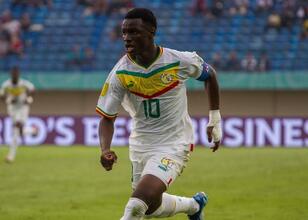 Fenerbahçe’nin transferine kayıp ilanı verdiler: Amara Diouf