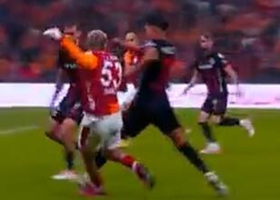 Galatasaray penaltı bekledi