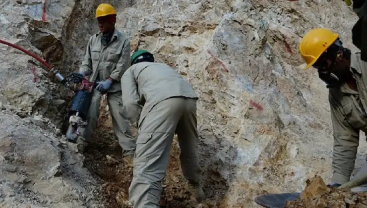 Altın madeninde göçük: 3 işçi hayatını kaybetti