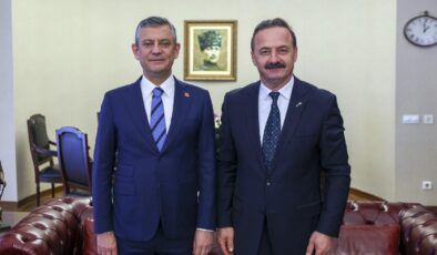 CHP Genel Başkanı Özel, Anahtar Parti Genel Başkanı Ağıralioğlu ile görüştü
