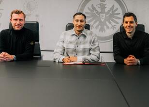 Eintracht Frankfurt, Younes Ebnoutalib’i kadrosuna kattı