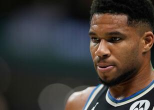 Giannis sosyal medya hesaplarını temizleyerek takipçilerini şoke etti! NBA Haberleri