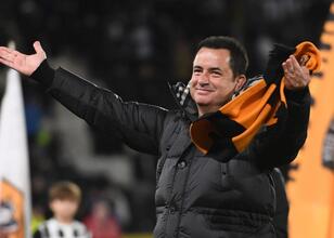İngiltere’de futbol gündemi Hull City!