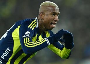 Anderson Talisca sahada golcü, sahnede yıldız!