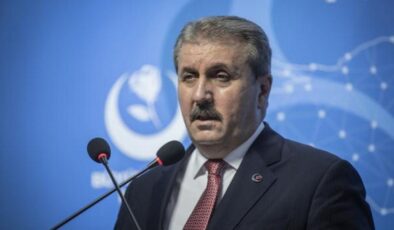 BBP lideri Destici, Müsavat Dervişoğlu’nu kutladı