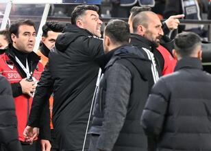 Burak Yılmaz, kırmızı kart için özür diledi