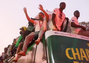 Senegal Milli Takımı, Dakar’da şampiyonluk turu attı