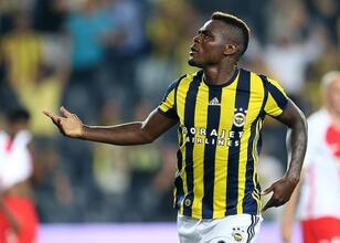 Emenike, Nijerya’da hastane yaptırdı
