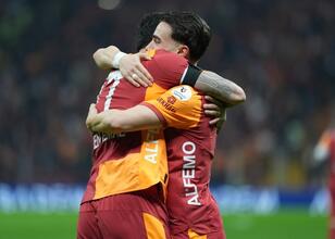 Galatasaray’da Yunus Akgün, kafa gollerini sevdi