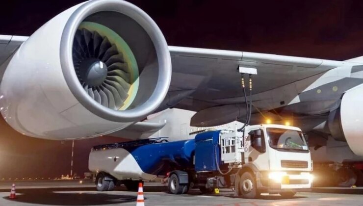 Avrupa’daki jet yakıtı sıkıntısı uçaklarda kullanılan yakıt türünü değiştiriyor
