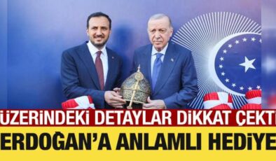 Cumhurbaşkanı Erdoğan’a özel hazırlanan miğfer hediye edildi