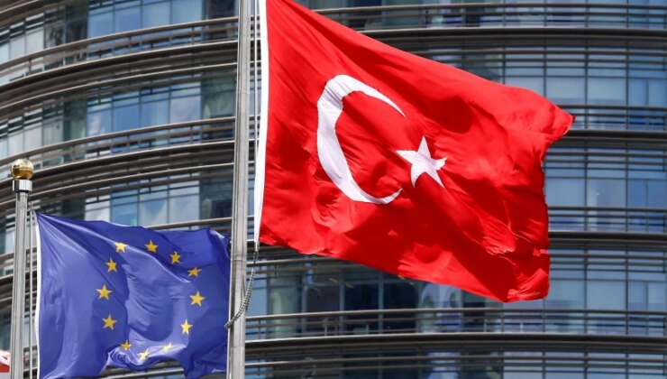 AB Komisyonunun 3 üyesi Türkiye’de temaslarda bulunacak