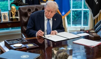 ABD Başkanı Trump kararnameyi imzaladı: İleri düzey modeller hükümetle paylaşılacak