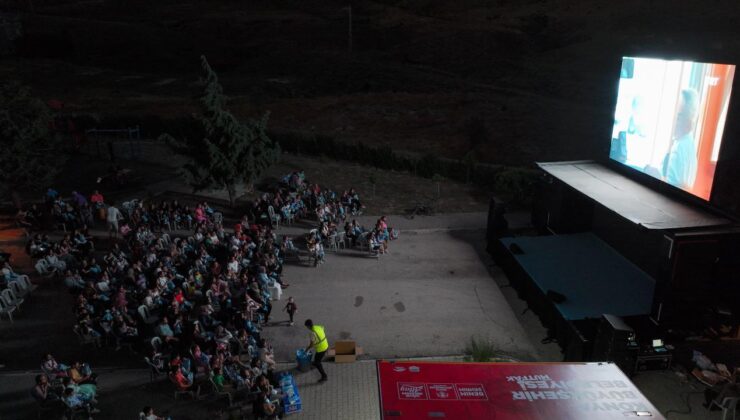Konya Büyükşehir’in Sinema Günleri merkez dışındaki ilçelerde yaz akşamlarına renk katıyor