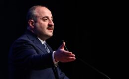 Mustafa Varank’tan Hüseyin Çelik’e tepki: FETÖ postacılığı yaptı, bizi tehdit etti