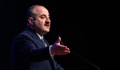 Mustafa Varank’tan Hüseyin Çelik’e tepki: FETÖ postacılığı yaptı, bizi tehdit etti